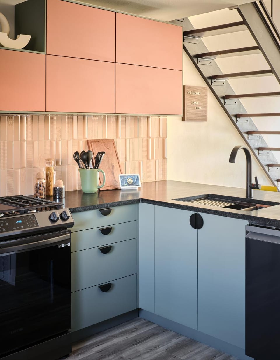 Kitchen or kitchenette, dishwasher, stove, toaster