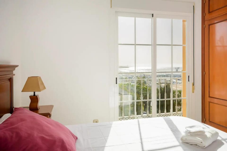 Bed, View (from property/room), Balcony/Terrace