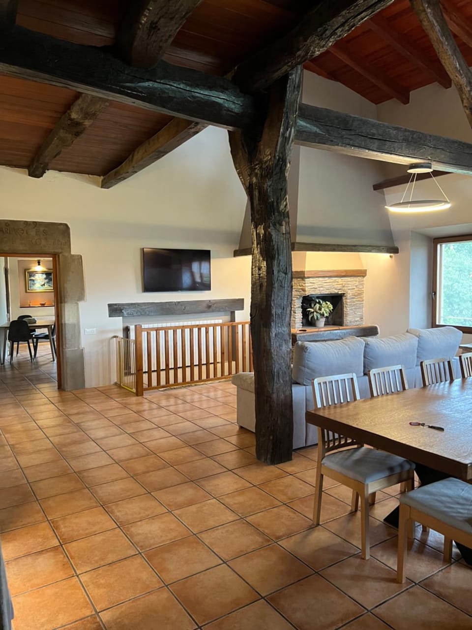 Living room, Dining area, pet friendly