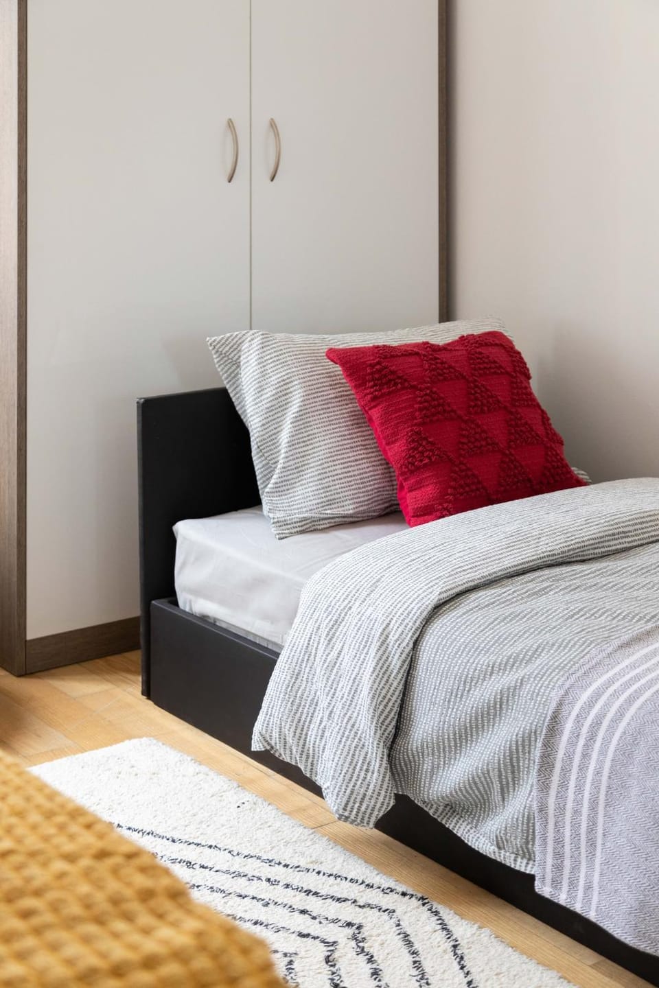 Bed, Photo of the whole room