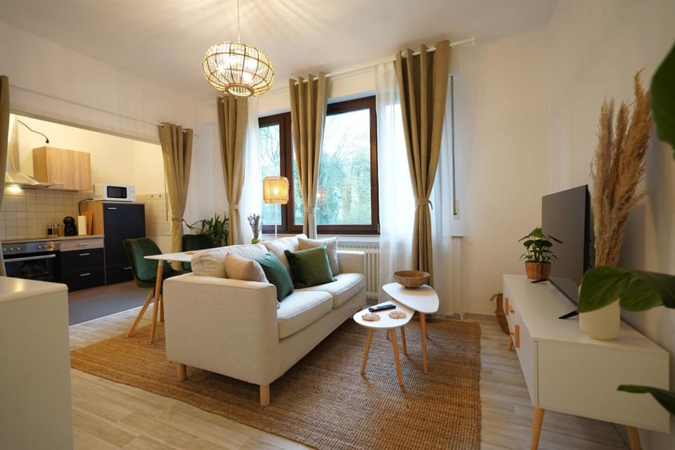 TV and multimedia, Kitchen or kitchenette, Living room, Seating area