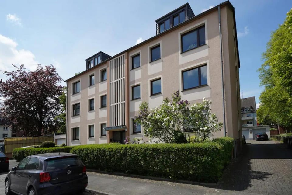 Property building, Neighbourhood, Street view, Parking