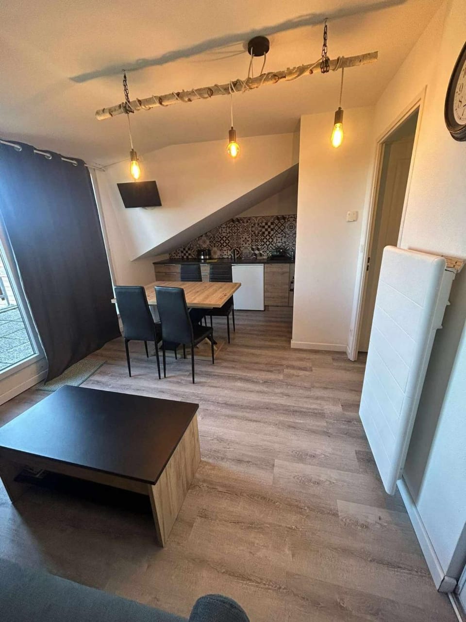 Kitchen or kitchenette, Living room, Dining area