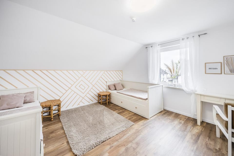 Bedroom, children