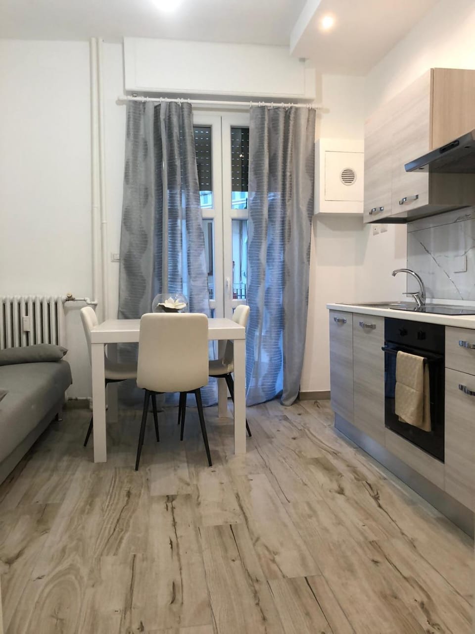 TV and multimedia, Kitchen or kitchenette, Dining area