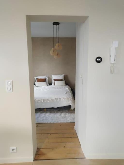 Au pied du mur Apartment in Wallonia, Belgium