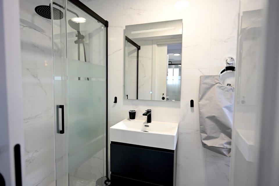 Shower, Bathroom