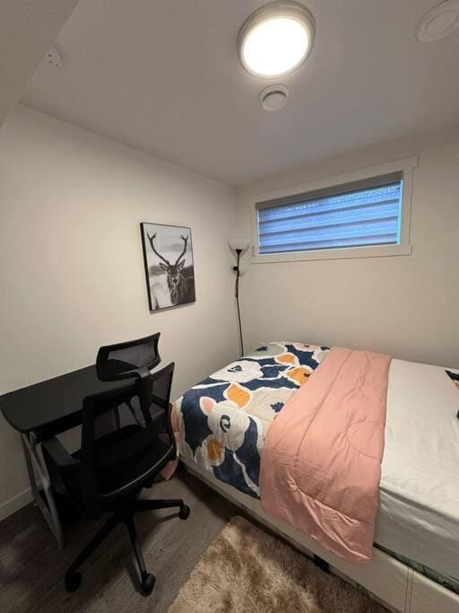 Brand new 1 Bedroom Basement Suite. Wi-Fi,Netflix Apartment in Edmonton