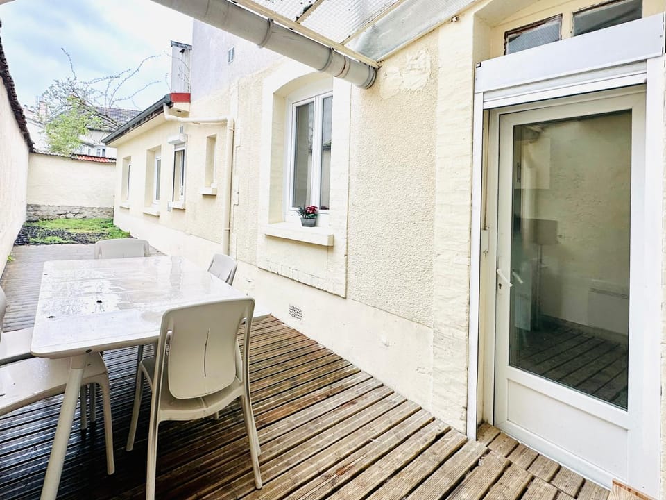 Reims Sherpa Lodge Bed and Breakfast in Reims