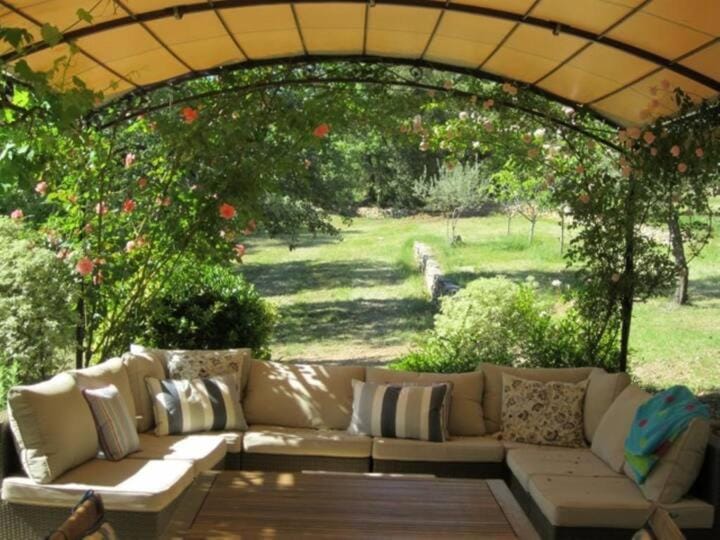 Seating area