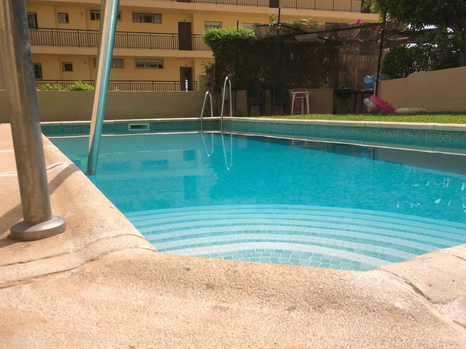 Amplio y tranquilo, 2 terrazas con vistas, piscina y parking gratis Apartment in Benalmadena