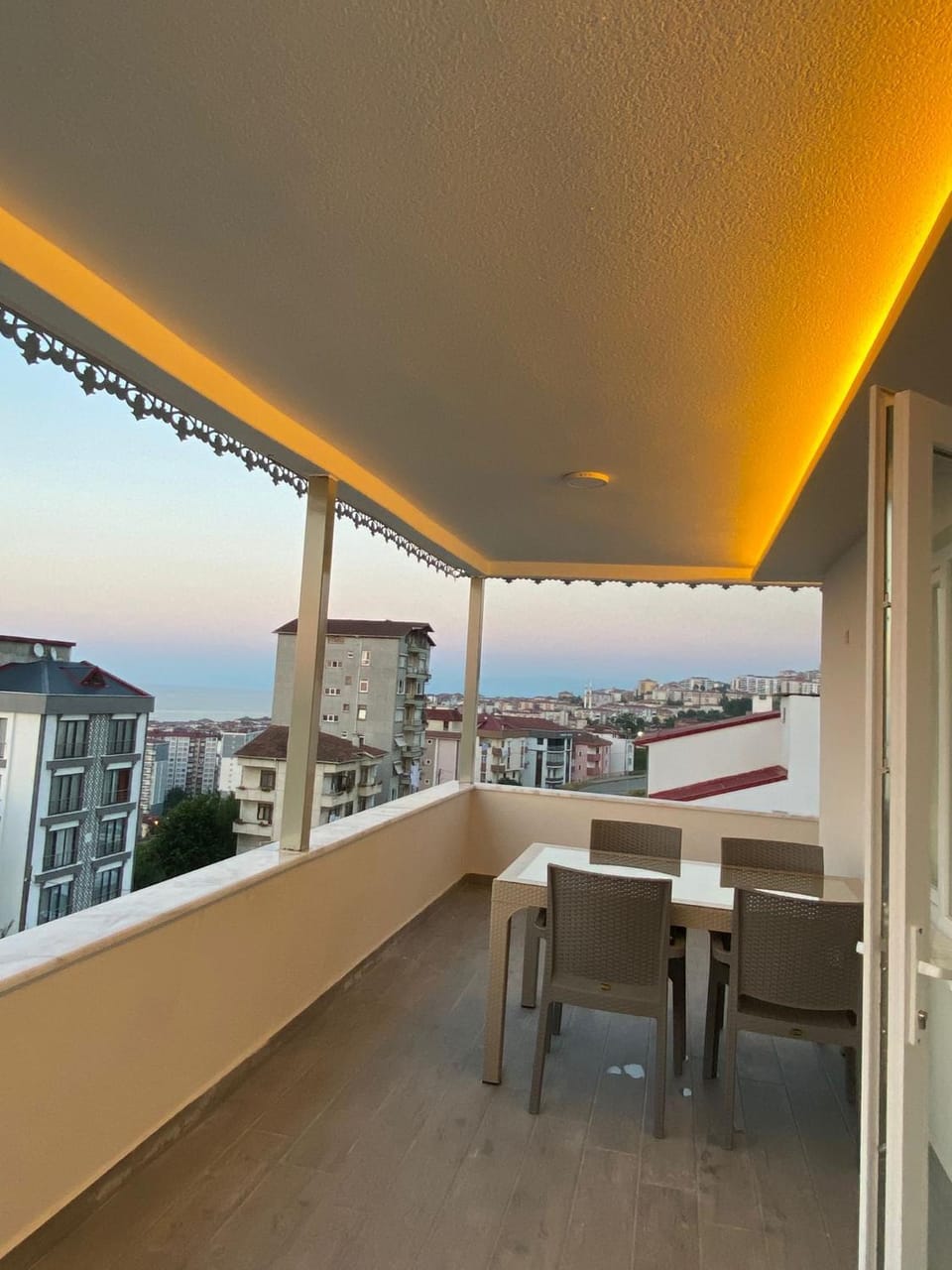 Day, Natural landscape, View (from property/room), Balcony/Terrace, Dining area, Sea view