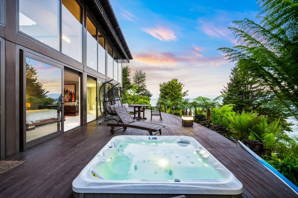 Natural landscape, Hot Tub, Hot Tub, View (from property/room), Balcony/Terrace, Balcony/Terrace, Spa and wellness centre/facilities, Garden view