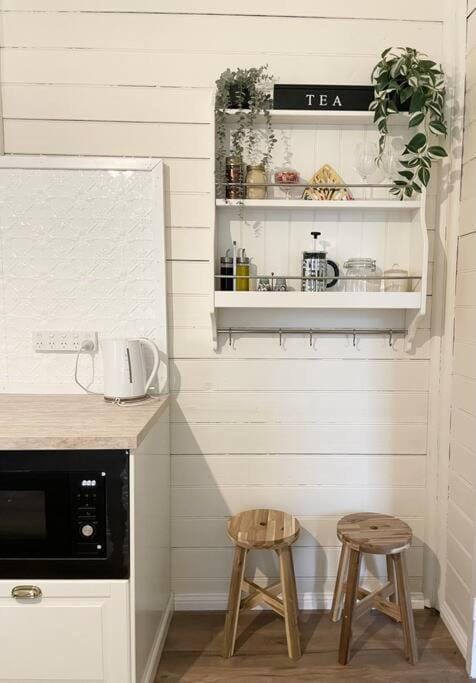 Coffee/tea facilities, Kitchen or kitchenette, minibar, oven