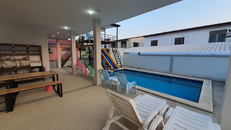 Family POOL VILLA CHAAM Villa in Thailand