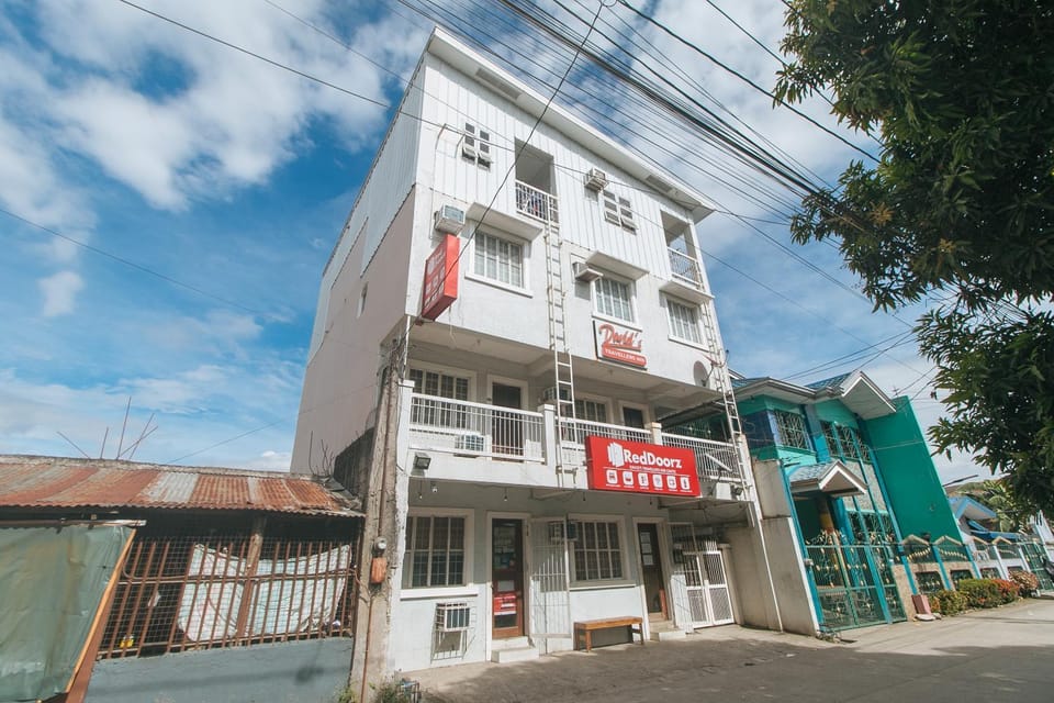 Property building, Day