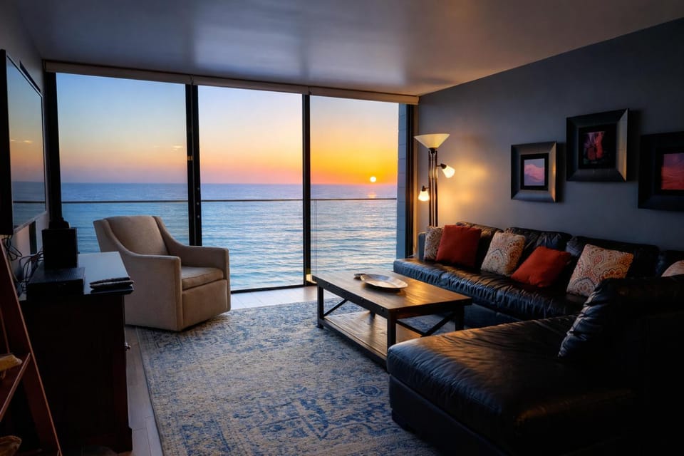 Ocean View Luxury Condo Oceanfront and Pool Apartment in Pacific Beach
