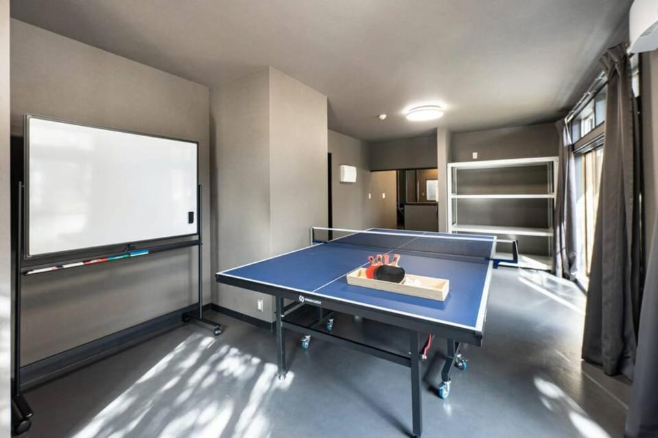 Table tennis