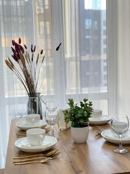 Food and drinks, Dining area, Food
