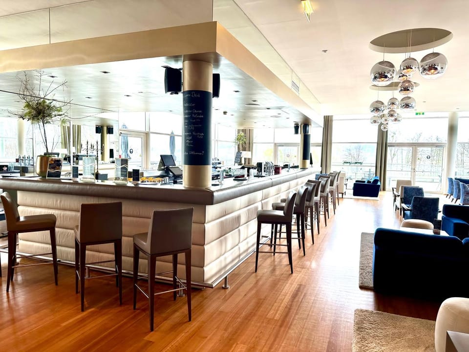 Lounge or bar