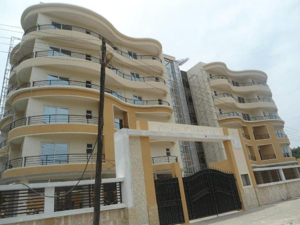 BRILLIANT THREE BEDROOM ALL WITH OCEAN ViEW Apartment in Mombasa