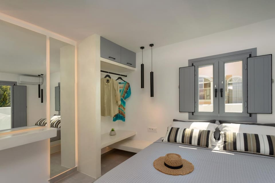 Bed, Bathroom, Photo of the whole room, Bedroom, towels