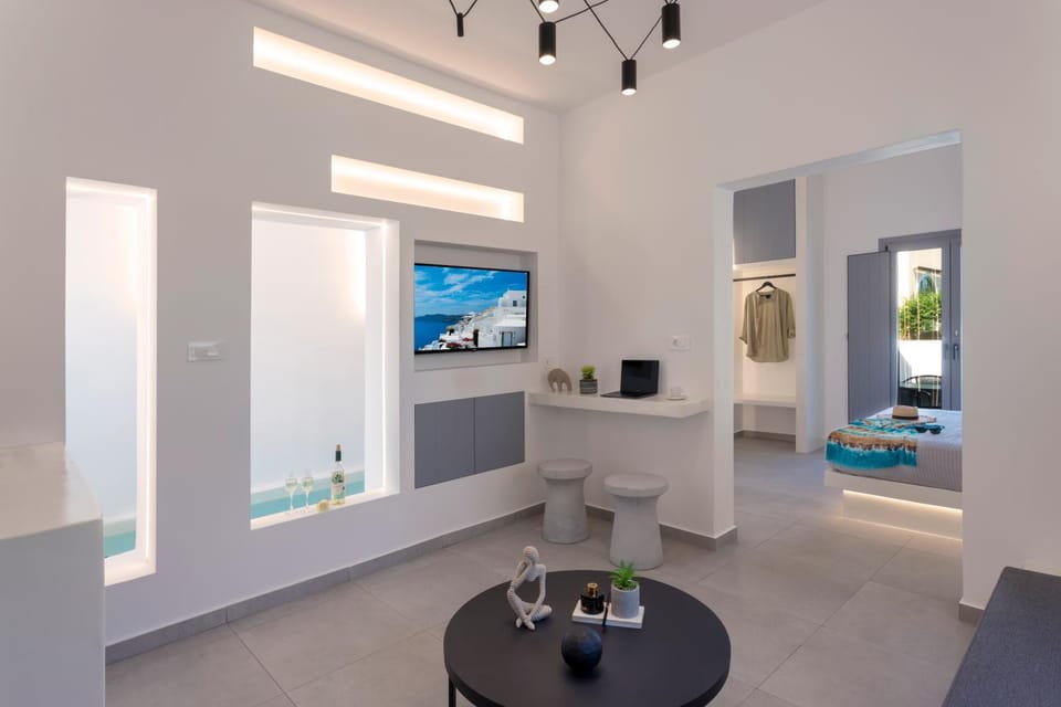 TV and multimedia, Photo of the whole room