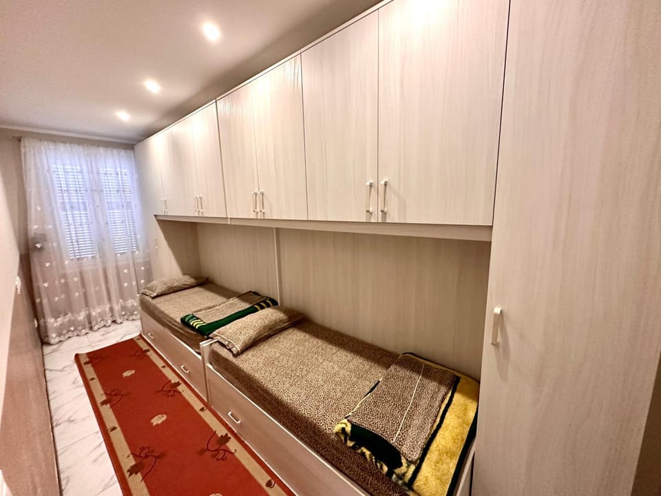 Bedroom, wardrobe