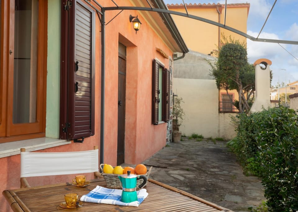 Property building, Day, BBQ facilities