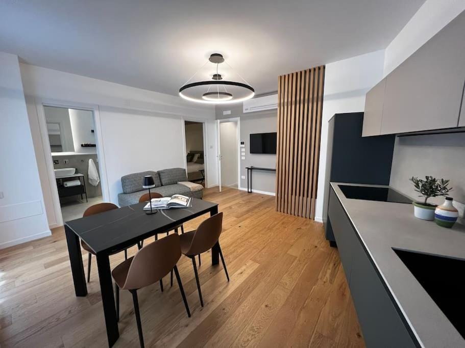 Kitchen or kitchenette, Living room, Dining area
