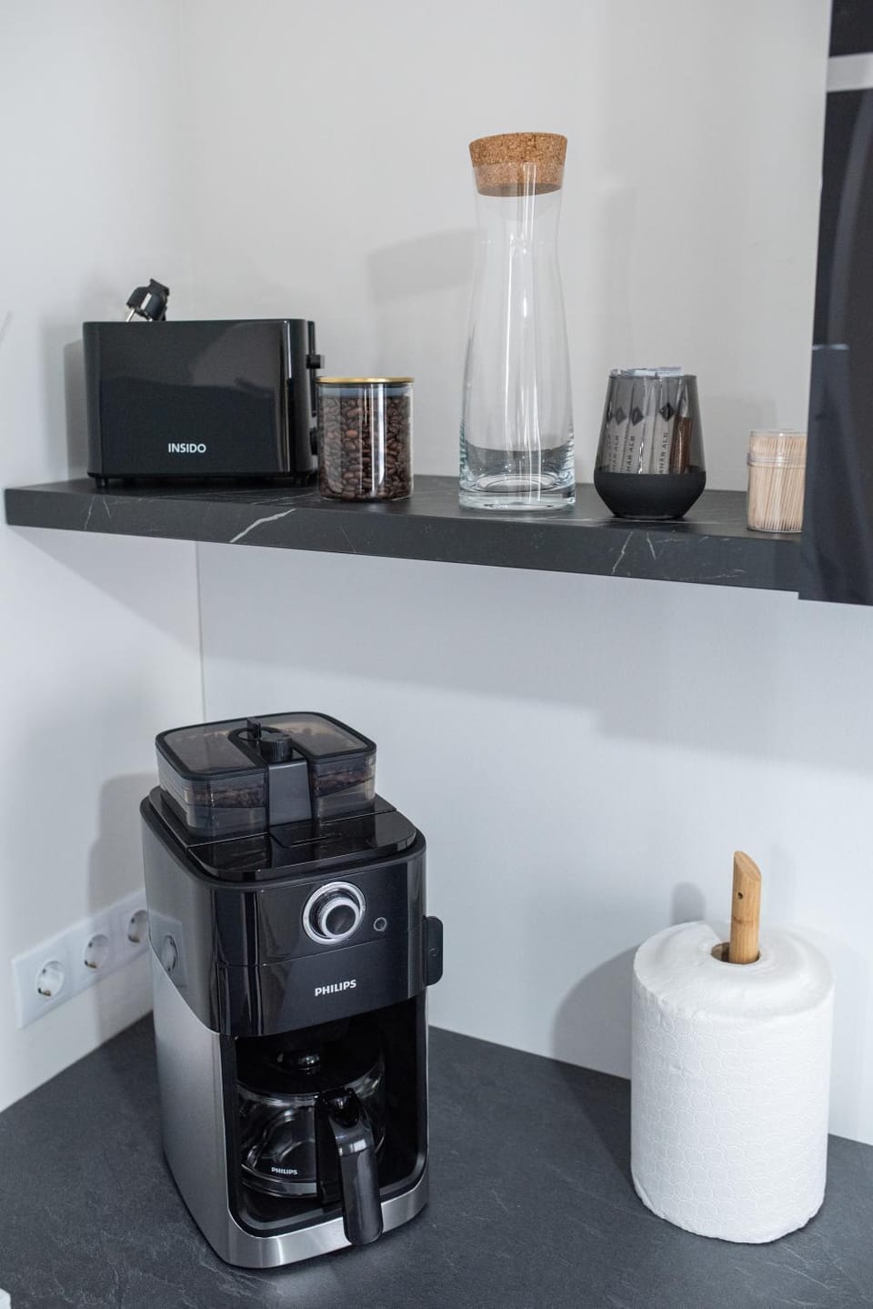 Coffee/tea facilities, minibar, pet friendly, stove, toaster