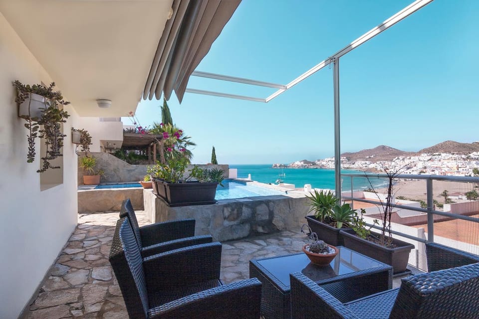 Balcony/Terrace, Balcony/Terrace, Sea view, Swimming pool, Swimming pool