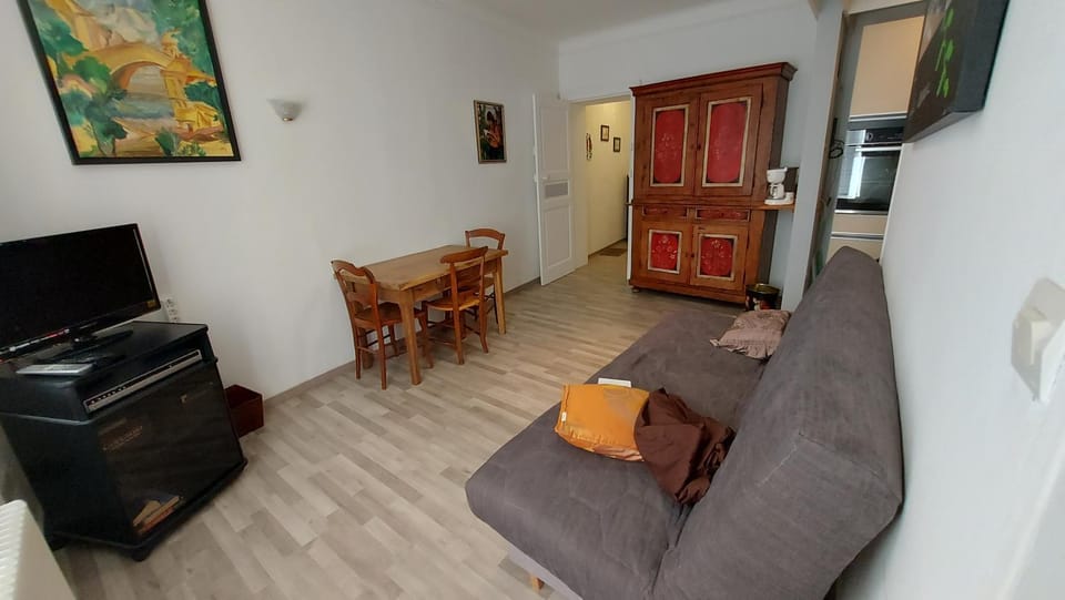 20 Rue Châtel Apartment in Verdun