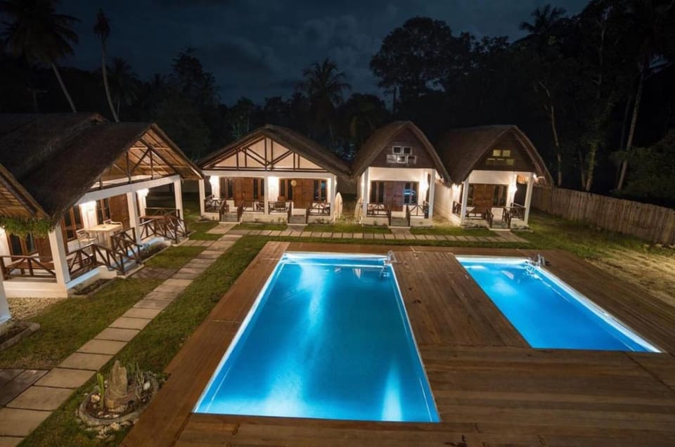 Property building, Swimming pool