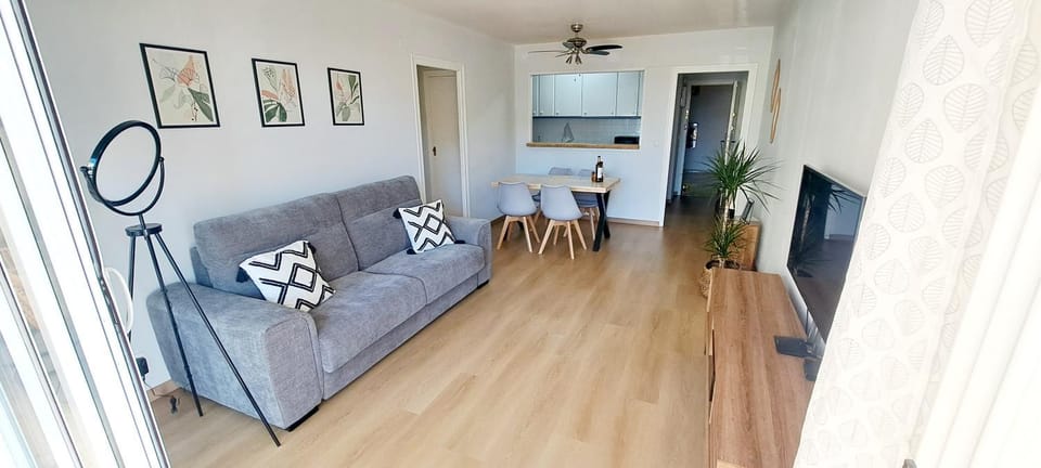 Colibri Apartment Beach Apartment in Salou