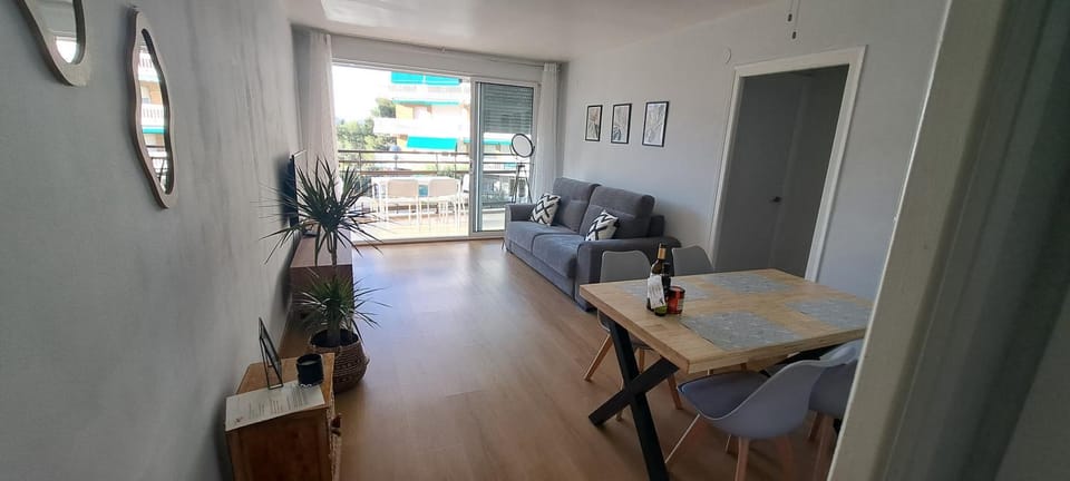 Colibri Apartment Beach Apartment in Salou