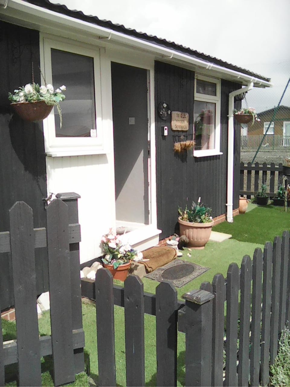 yeolde 2 bedroom Seashak Detached Cottage LOW 2026 PRICES NEWLY REFURBISHED PLUS FREE ALL ELECTRIC ENJOY Chalet in England
