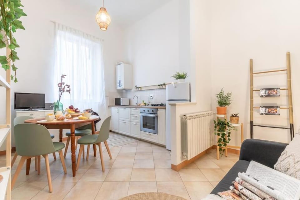 TV and multimedia, Kitchen or kitchenette, Living room, Seating area, Dining area, minibar, pet friendly, stove