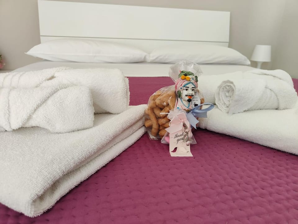 Bed, Decorative detail