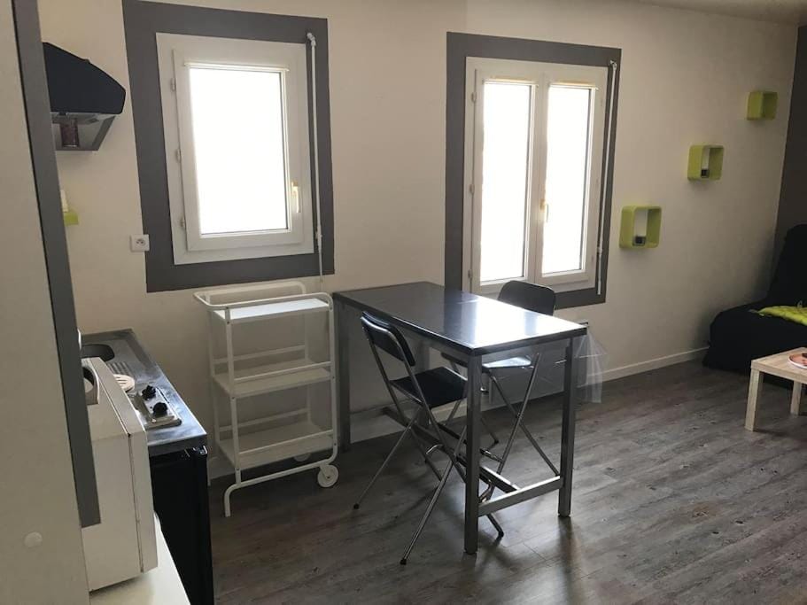 studio near downtown and old port Apartment in La Rochelle