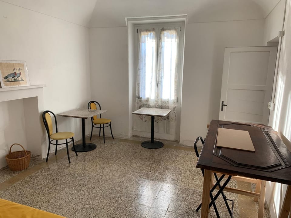 Seating area