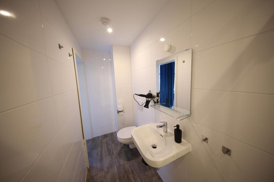 Shower, Bathroom, heating