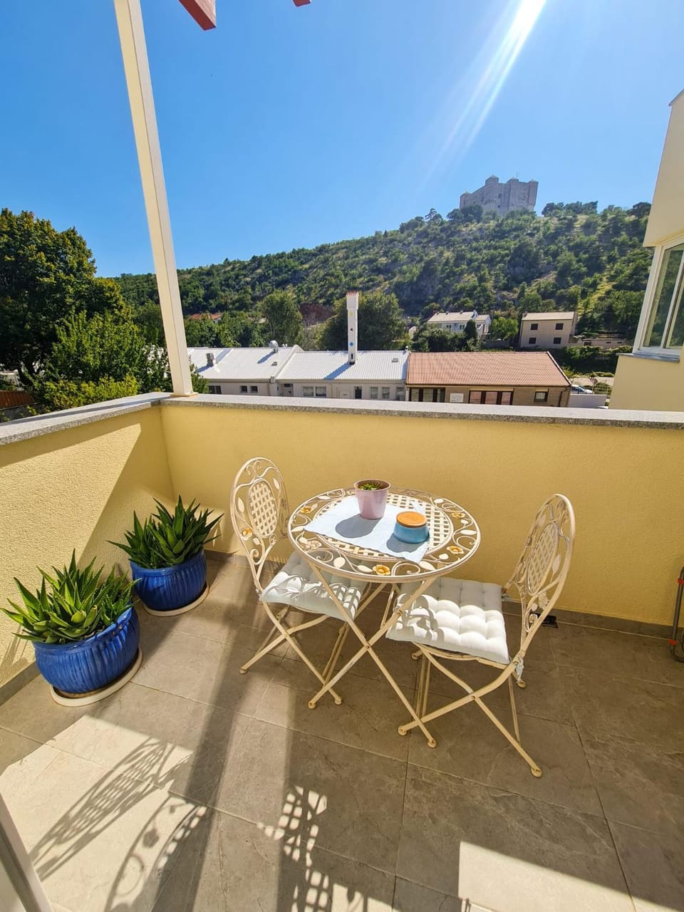 Day, Natural landscape, View (from property/room), Balcony/Terrace, Mountain view