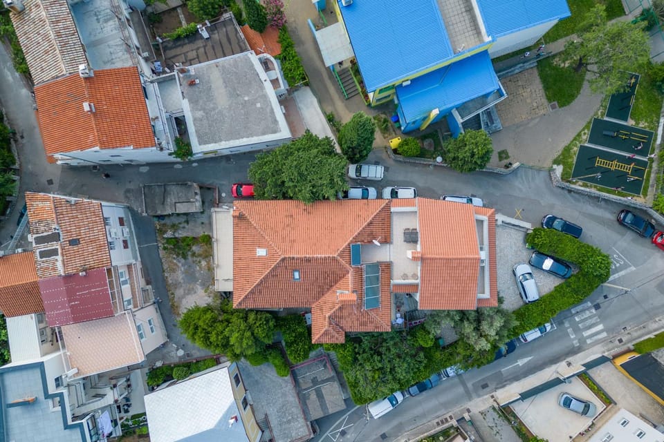 Property building, Bird's eye view