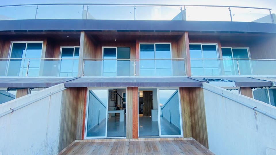 Property building, Day