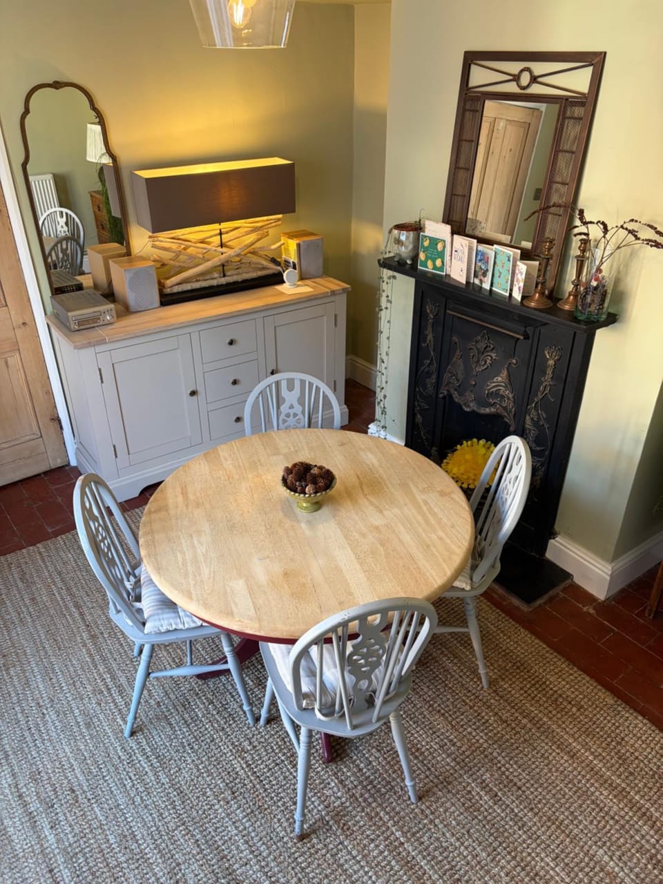 River walk . Shrewsbury.Shropshire.With parking. House in Shrewsbury