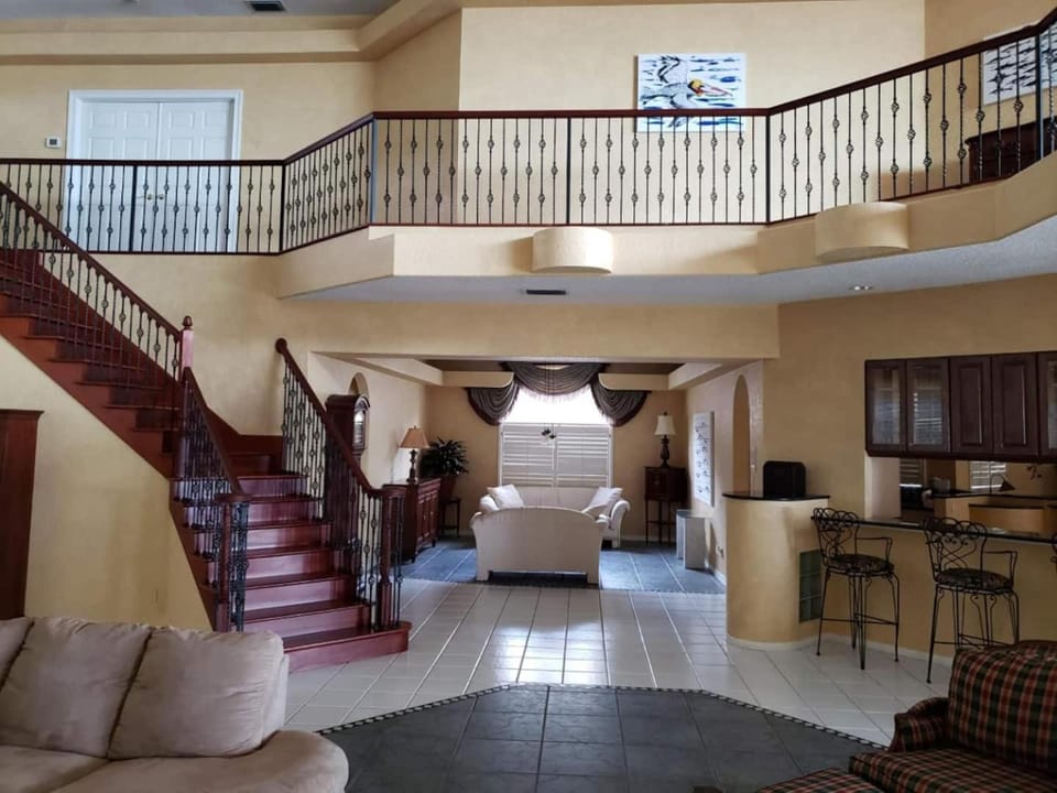 Big House on the Myakka Sleeps 12, Heated PoolSpa House in Gulf Cove