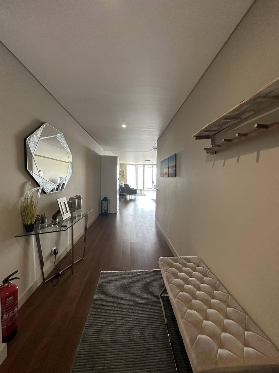 Facade/entrance, TV and multimedia, Living room, Photo of the whole room, Seating area, Bedroom