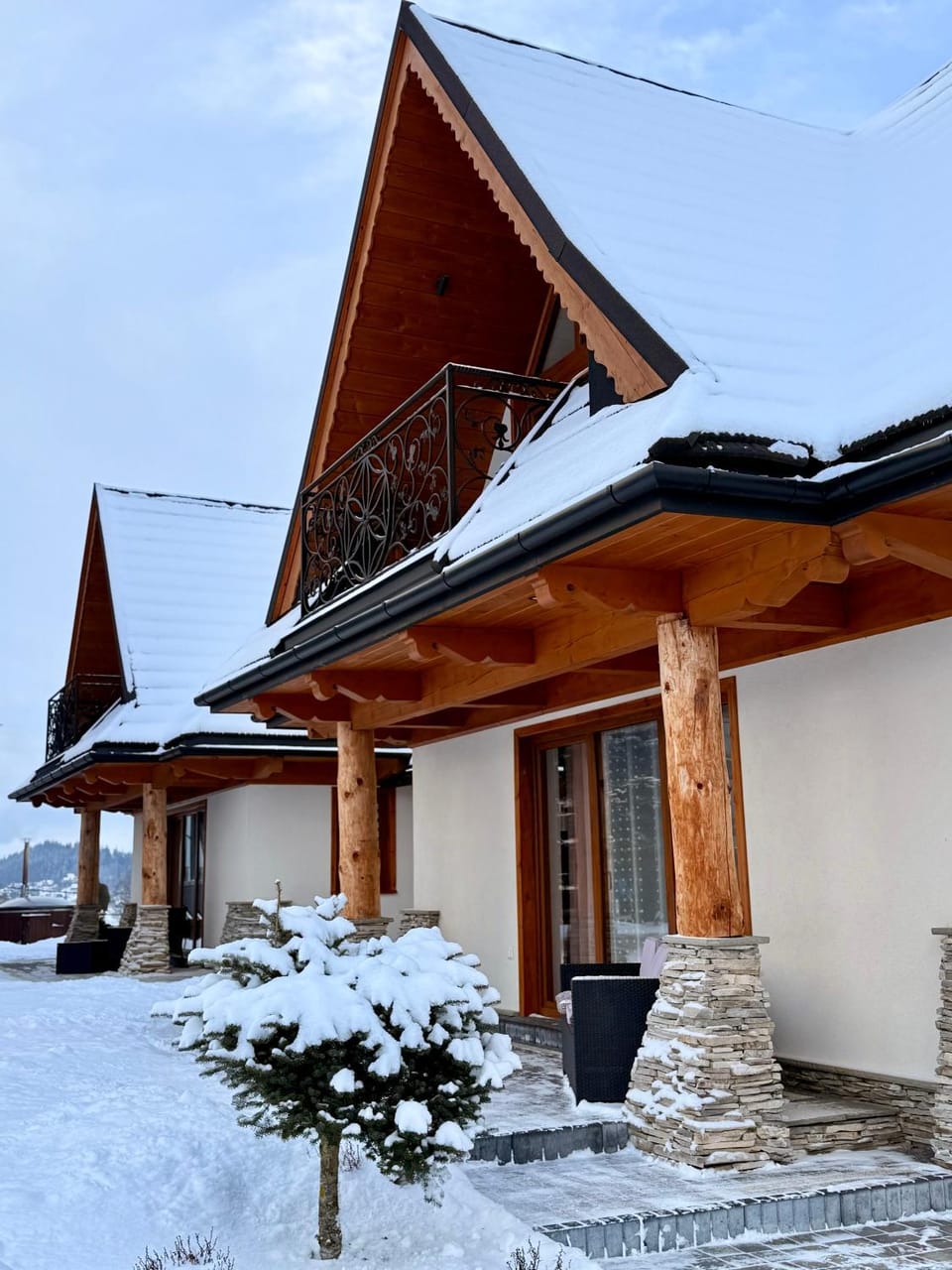 Property building, Day, Winter