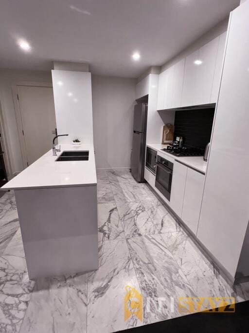 Black & White Delight - 2bd 2bth Apt - Braddon Apartment in Canberra